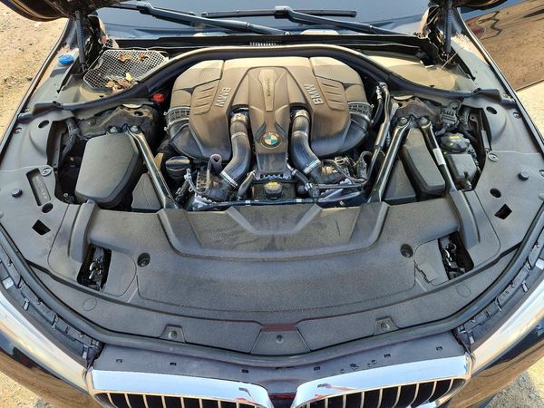 2018 BMW 750