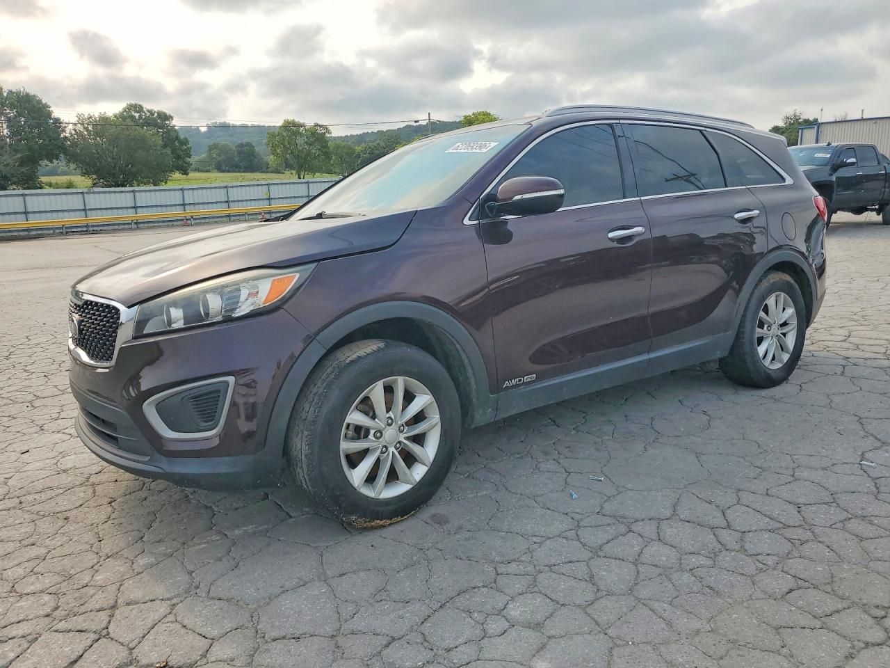 2016 KIA SORENTO L / LX