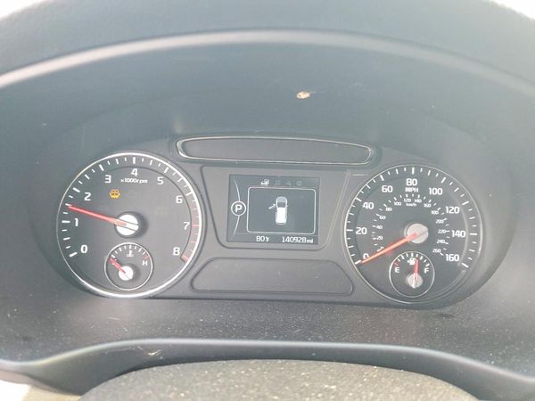 2016 KIA SORENTO L / LX