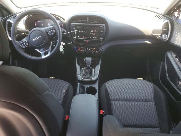 2024 KIA SOUL LX, S