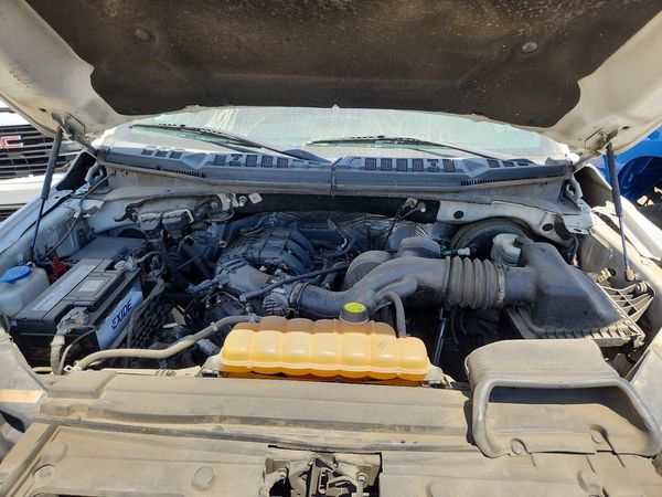 2017 FORD F150 Regular Cab — Engine bay