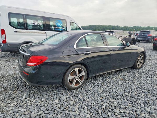 2018 MERCEDES-BENZ E E300