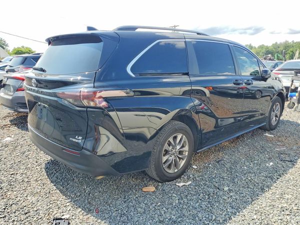 2023 TOYOTA SIENNA