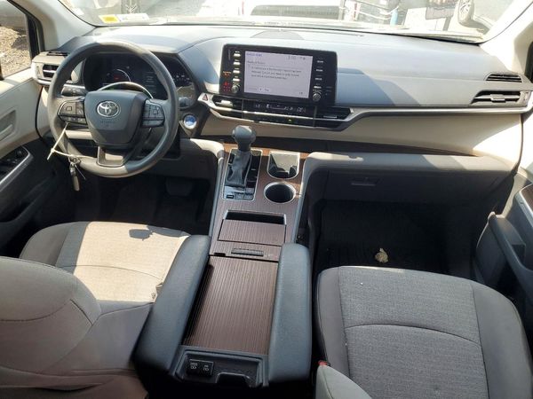 2023 TOYOTA SIENNA
