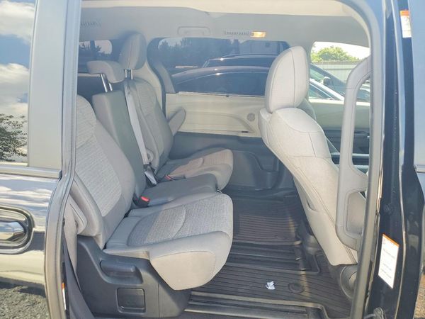 2023 TOYOTA SIENNA