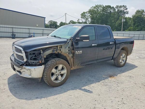 2017 RAM 1500 SLT