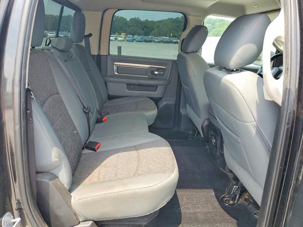 2017 RAM 1500 SLT