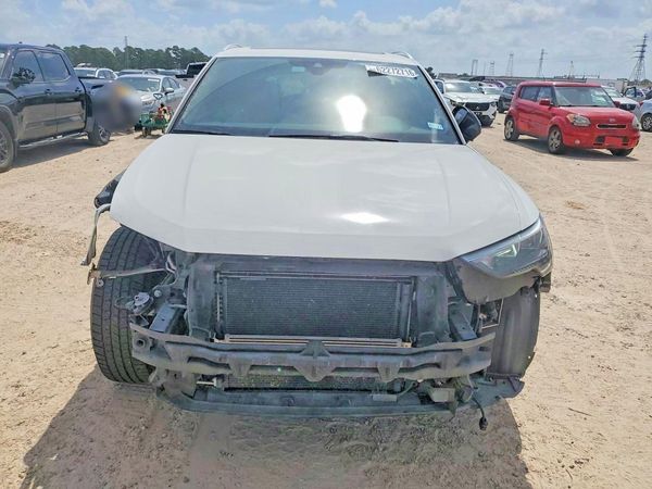 2019 AUDI Q3