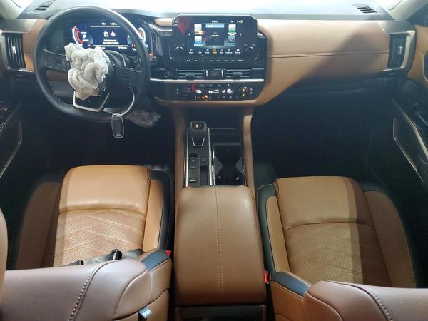 2025 NISSAN PATHFINDER Platinum — CKPT