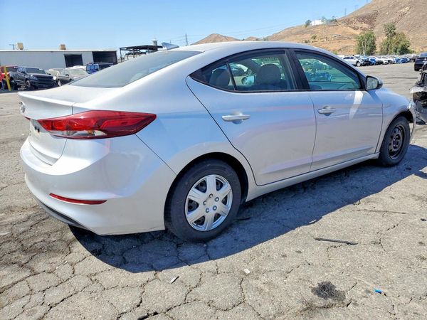 2017 HYUNDAI ELANTRA SE Base