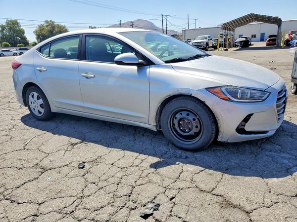 2017 HYUNDAI ELANTRA SE Base