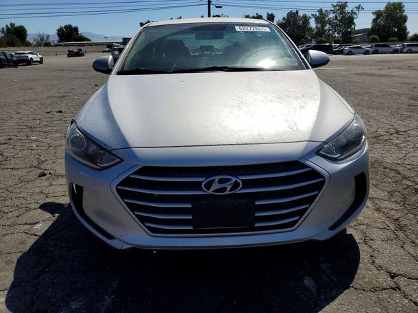2017 HYUNDAI ELANTRA SE Base