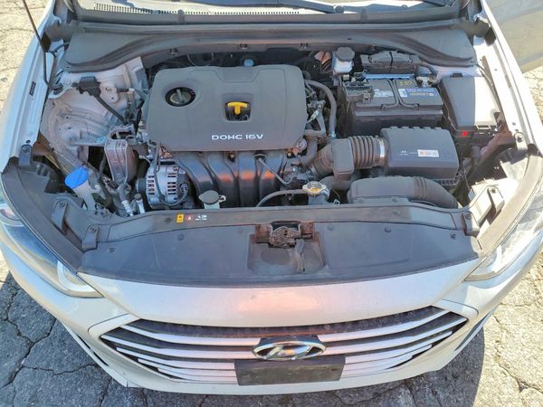 2017 HYUNDAI ELANTRA SE Base