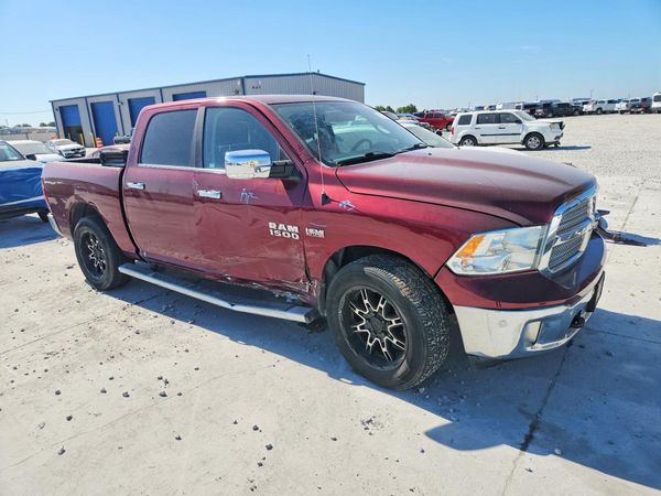 2018 RAM 1500 SLT CREW CAB 4X2