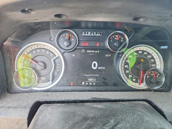 2018 RAM 1500 SLT CREW CAB 4X2