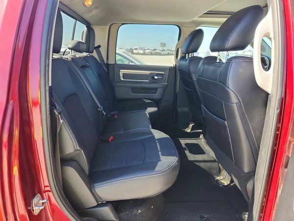 2018 RAM 1500 SLT CREW CAB 4X2