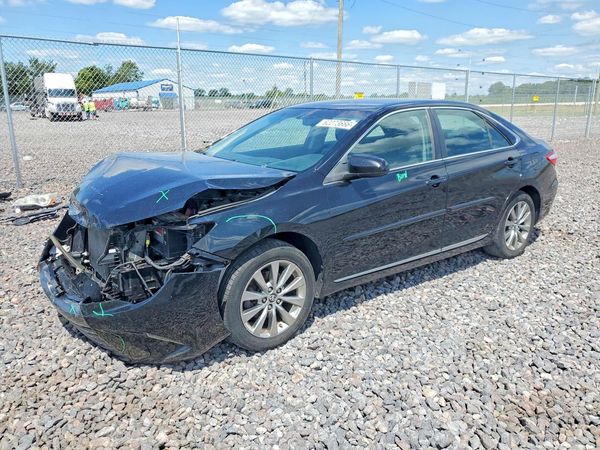 2017 TOYOTA CAMRY
