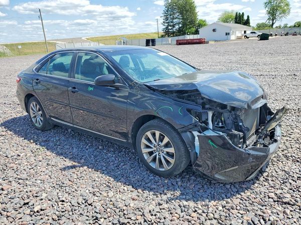 2017 TOYOTA CAMRY