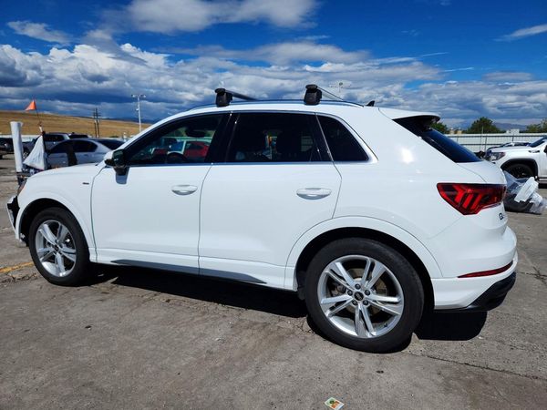 2022 AUDI Q3 S Line quattro Premium