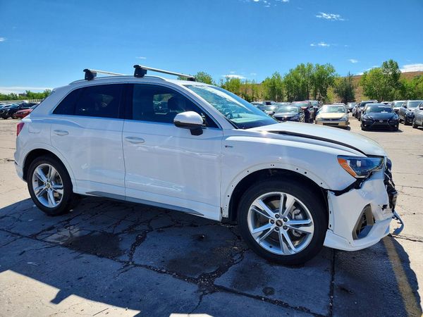2022 AUDI Q3 S Line quattro Premium