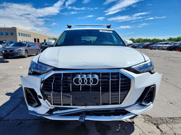 2022 AUDI Q3 S Line quattro Premium