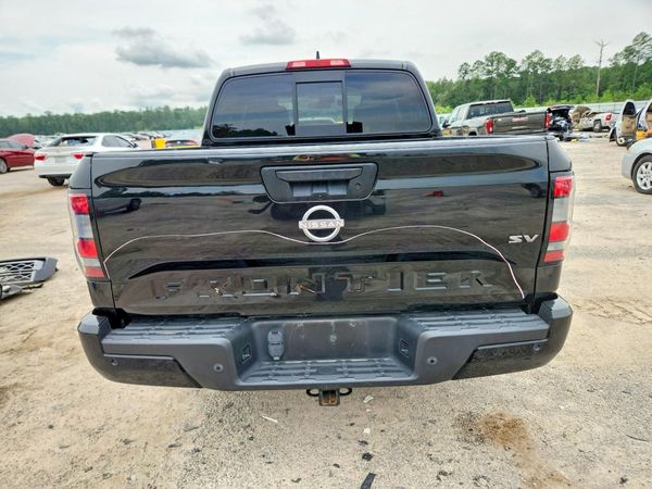 2022 NISSAN FRONTIER Crew Cab