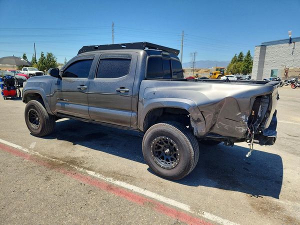 2017 TOYOTA TACOMA
