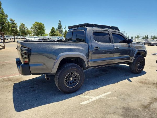 2017 TOYOTA TACOMA