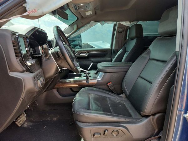 2025 CHEVROLET SILVERADO LT — DENT