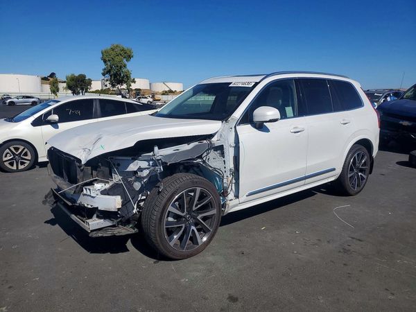 2024 VOLVO XC90