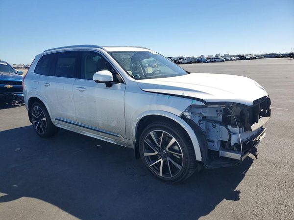 2024 VOLVO XC90 Plus Bright