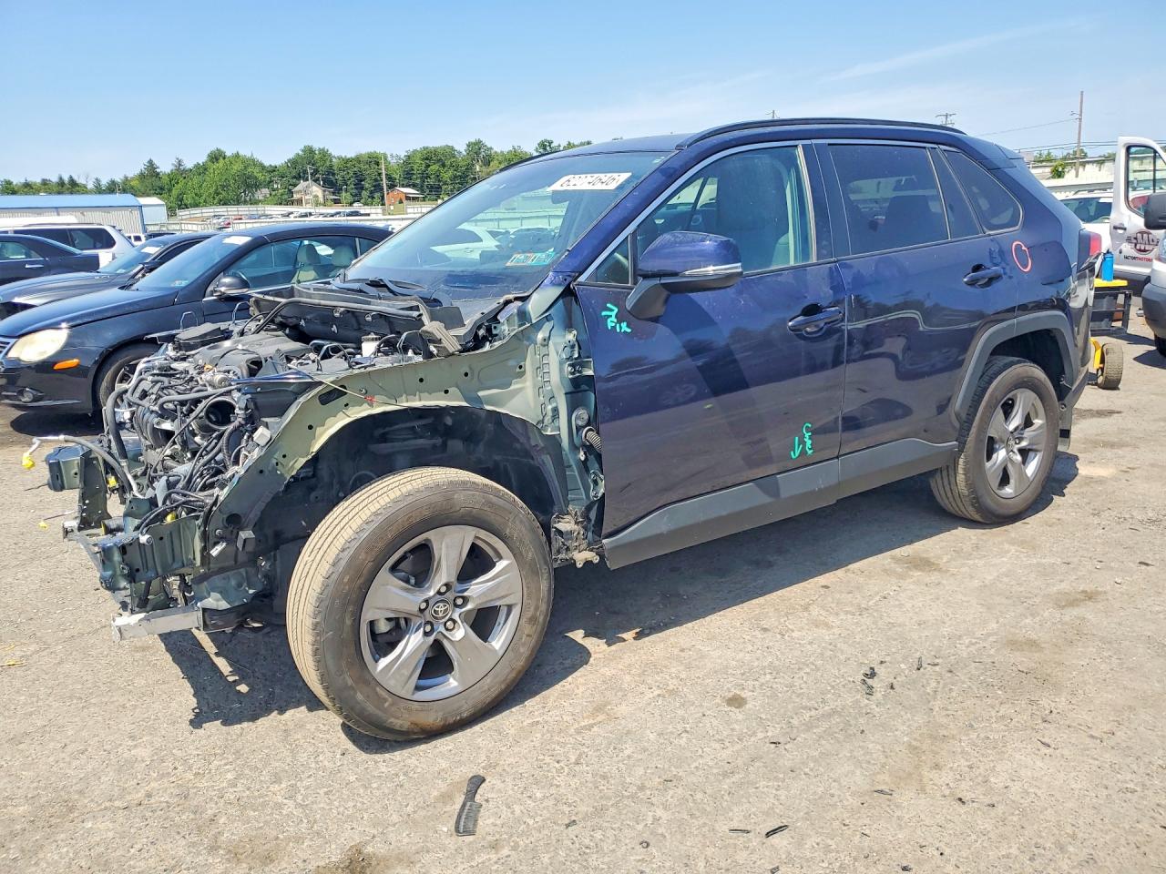 2024 TOYOTA RAV4 XLE