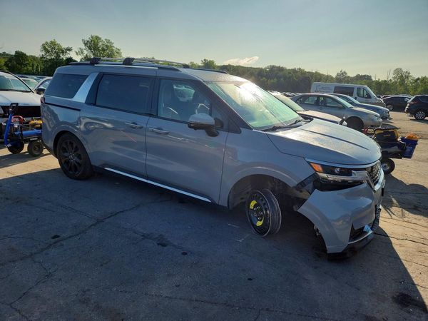 2024 KIA CARNIVAL