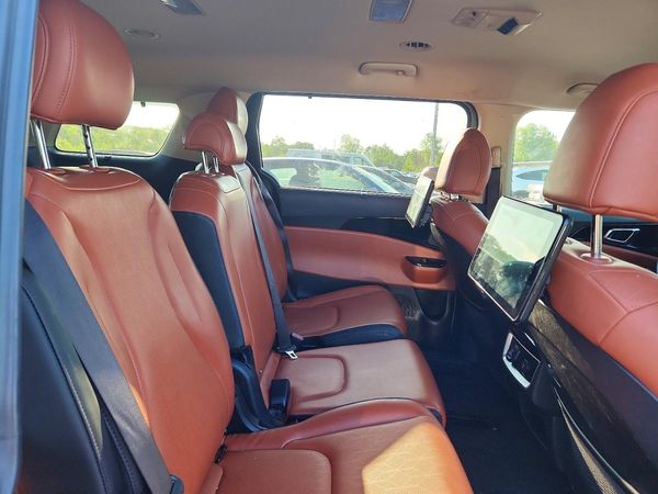 2024 KIA CARNIVAL