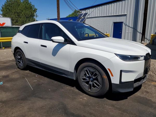 2024 BMW IX xDrive50