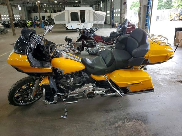 2022 HARLEY-DAVIDSON FLTRKSE