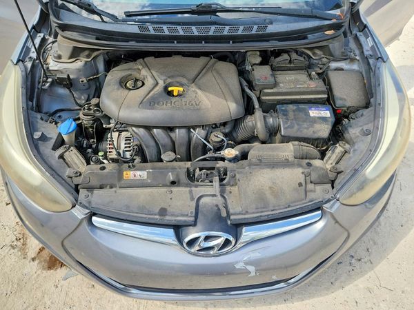 2015 HYUNDAI ELANTRA GLS(Middle)