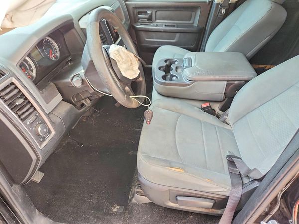 2016 RAM 1500 ST QUAD CAB 4X4