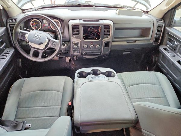 2016 RAM 1500 ST QUAD CAB 4X4