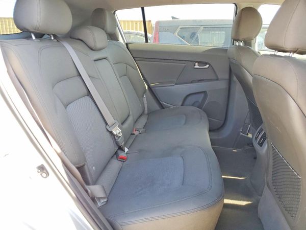 2015 KIA SPORTAGE GL - Middle-low