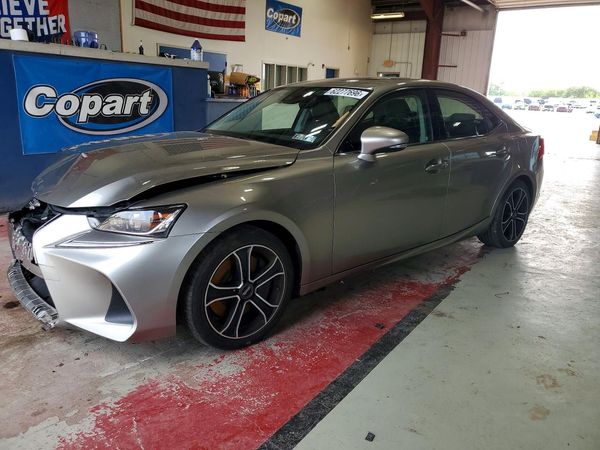2019 LEXUS IS