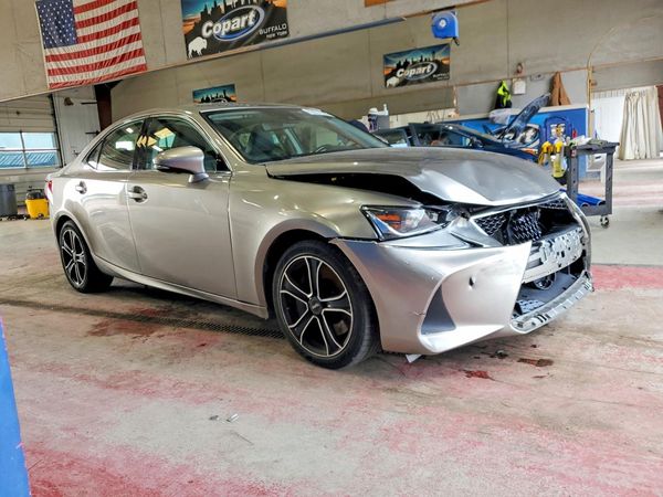 2019 LEXUS IS