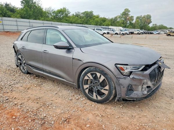 2022 AUDI E-TRON