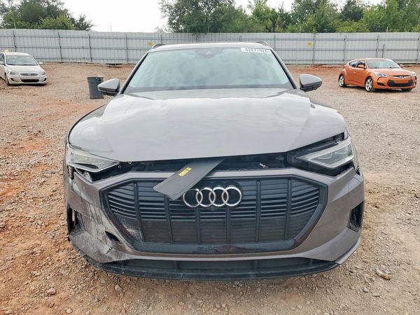 2022 AUDI E-TRON