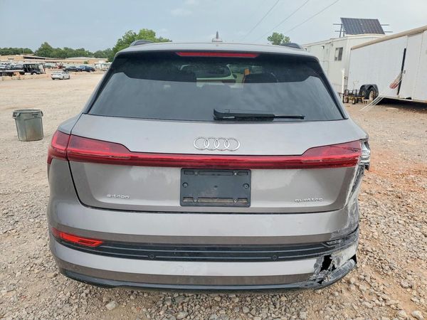 2022 AUDI E-TRON