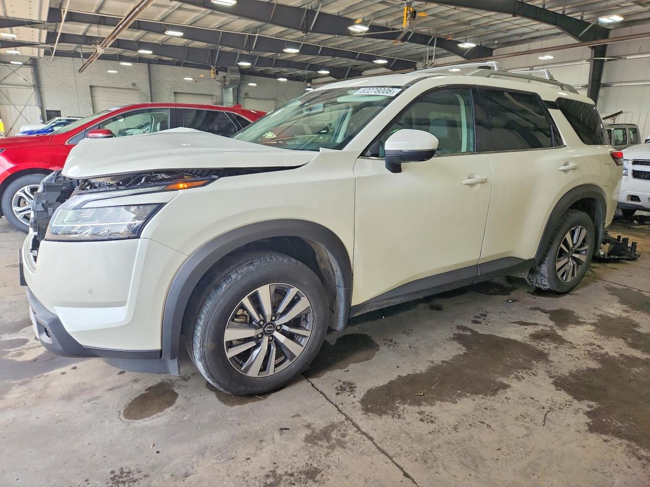 2024 NISSAN PATHFINDER SL
