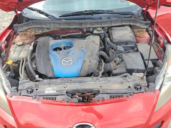 2013 MAZDA 3 Touring/GS
