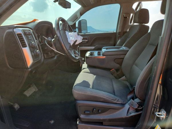 2018 CHEVROLET SILVERADO LT — DENT