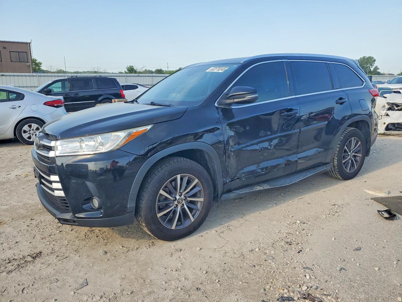 2017 TOYOTA HIGHLANDER SE/XLE