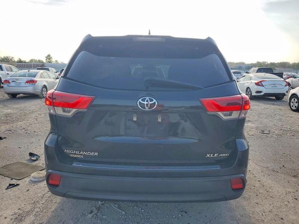 2017 TOYOTA HIGHLANDER SE/XLE